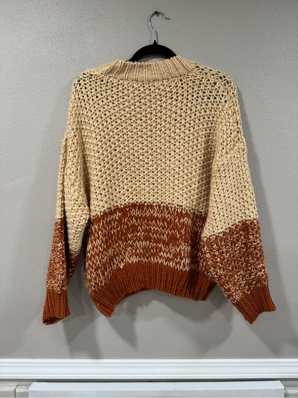 Chunky Knit Colorblock Sweater in Beige and Rust - Picture 4 of 5